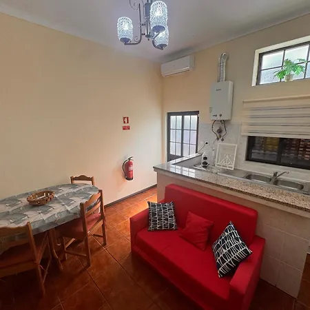 Casa Da Amendoeira Covelinhas Gæstehus 4*
