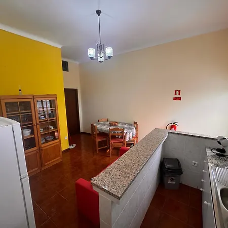 Casa Da Amendoeira Covelinhas Gæstehus 4*