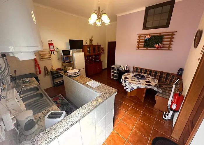 Guest house Casa Da Amendoeira Covelinhas