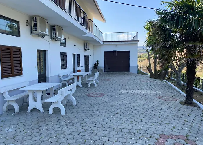 Casa Da Amendoeira Covelinhas Guest house 4*